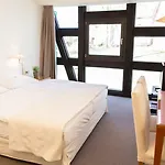 Meyers Hittfeld 3*