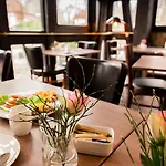Meyers Hittfeld Hotel