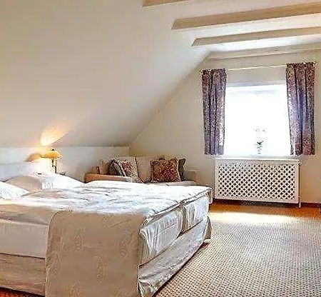 Meyers Hittfeld 3*